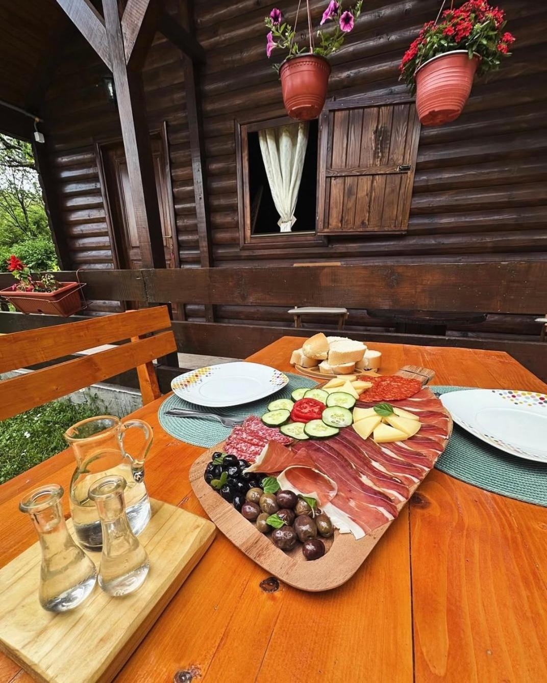 Cabin House Dubovik سيتينيي المظهر الخارجي الصورة